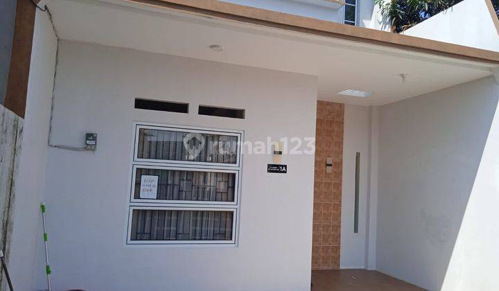 Spacious 4BR House at Curugmekar By Travelio Realty 13