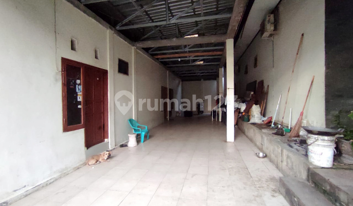 Spacious 4BR House at Kompleks IDI By Travelio Realty 13