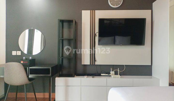 Studio Furnished At Mataram City Apartment By Travelio 12