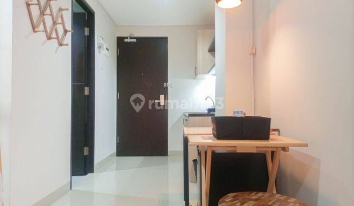 Studio, 1br Furnished At Patraland Amarta Apartment By Travelio 10