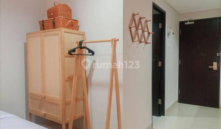 Studio, 1br Furnished At Patraland Amarta Apartment By Travelio 16