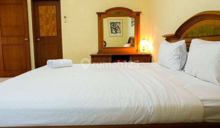 2BR Fully Furnished at Red Top Apartment By Travelio 5