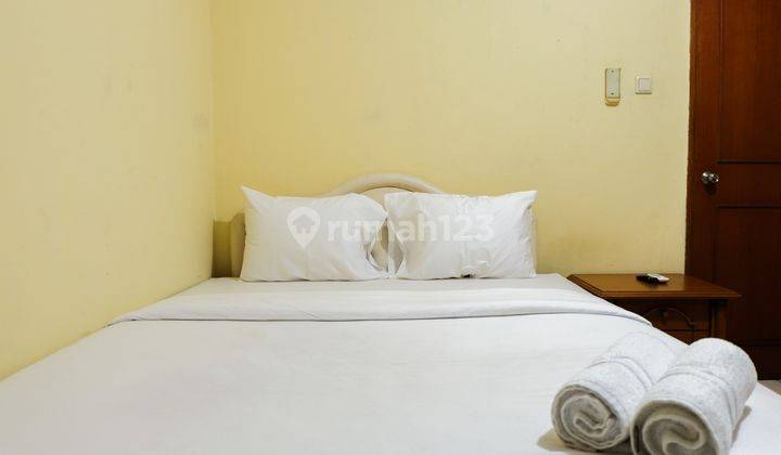 2BR Fully Furnished at Red Top Apartment By Travelio 10