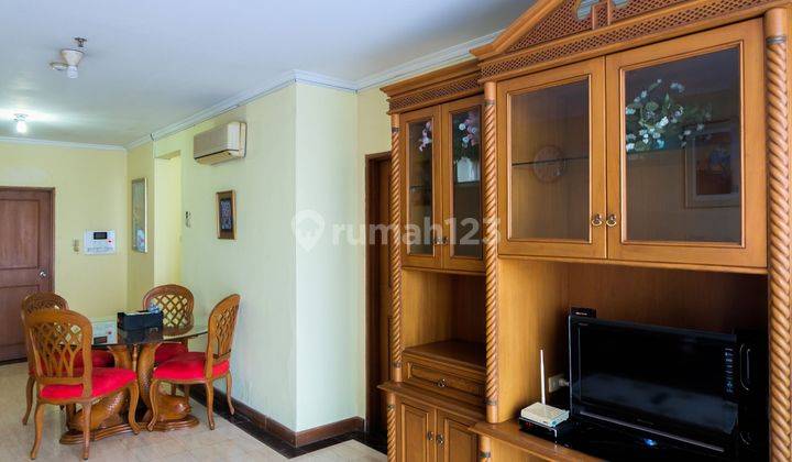 2BR Fully Furnished at Red Top Apartment By Travelio 21