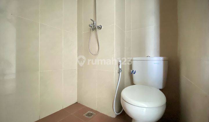 Studio Full Furnished At Taman Melati Jatinangor By Travelio 40