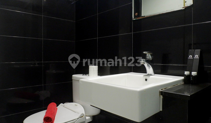 Studio Room Apartment At The Square Surabaya By Travelio 7