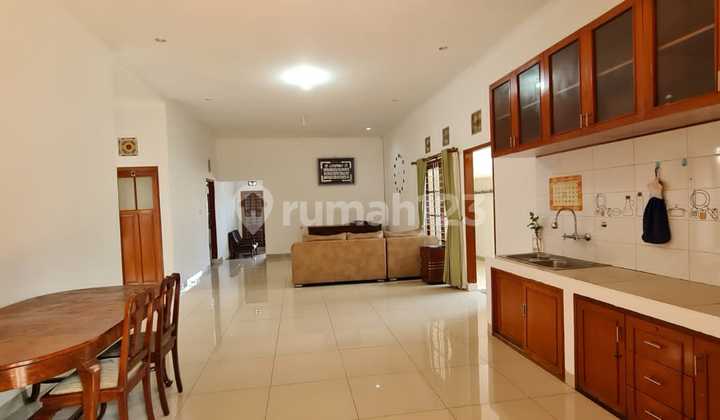 5br House At Pasir Impun By Travelio Realty 8