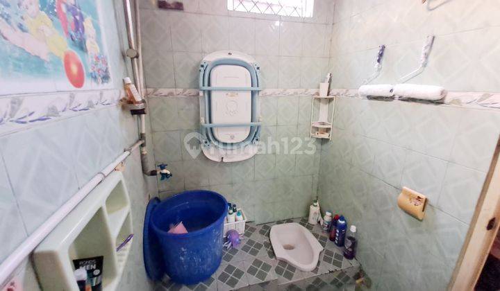 4br 7br House At Swasembada Timur By Travelio 20