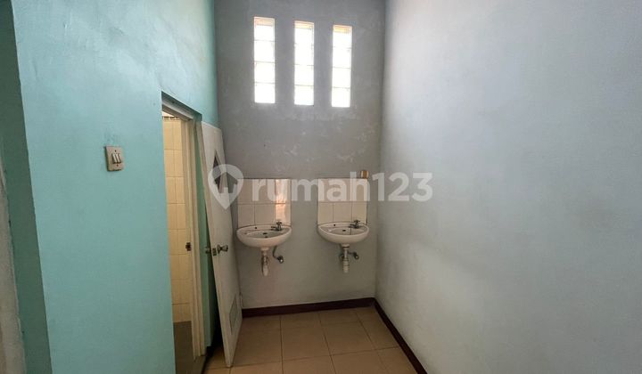 12br House At Pakis Tirtosari By Travelio Realty 31