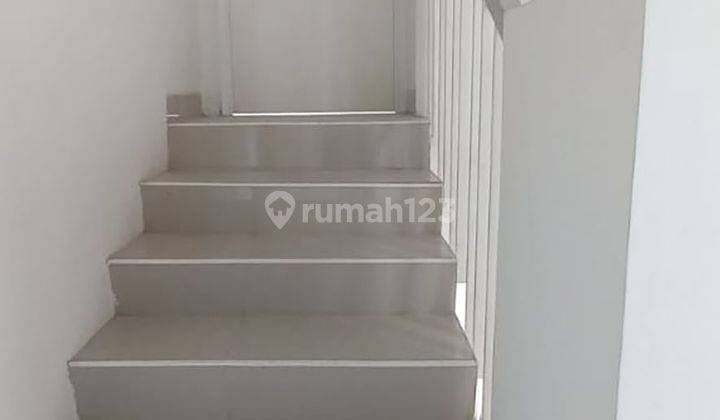 2br 3br House At Perumahan Serpong Lagoon By Travelio 28