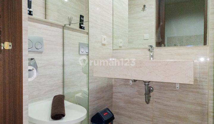 1br Furnished Apartemen Uttara The Icon By Travelio 6