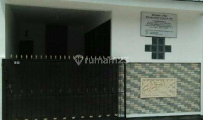 Unfurnished 2br House At Pondok Majapahit 1 By Travelio Realty 1