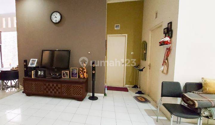 2br 3br House At Paradise Serpong City By Travelio 12
