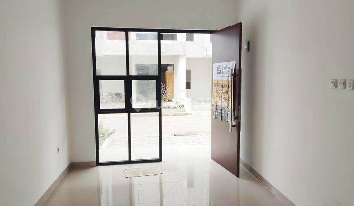 5br House At Maya Persada Regency 2 By Travelio Realty 4