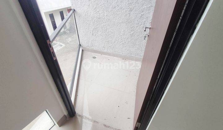 5br House At Maya Persada Regency 2 By Travelio Realty 17
