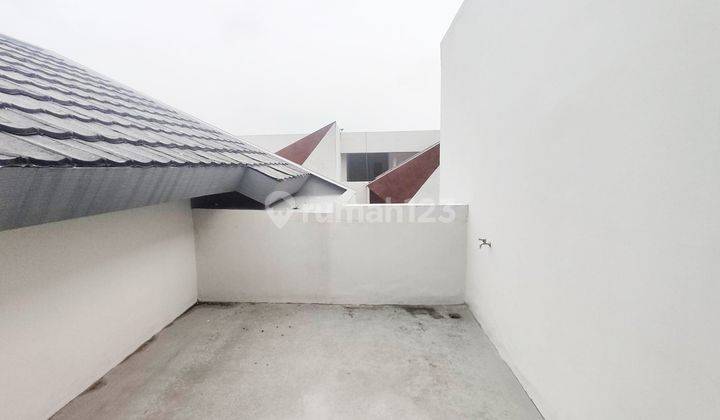 5br House At Maya Persada Regency 2 By Travelio Realty 23