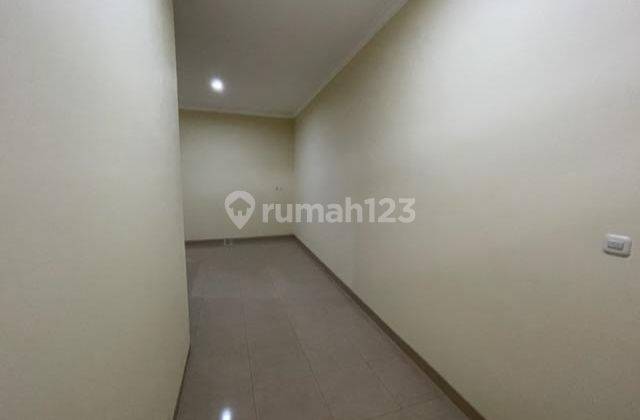 Unfurnished 3br House At Kapasan Kidul By Travelio Realty 7