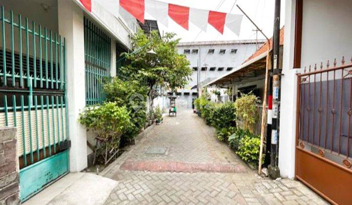 Unfurnished 3br House At Kapasan Kidul By Travelio Realty 8