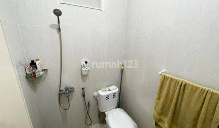 Unfurnished 3br House At Kapasan Kidul By Travelio Realty 10