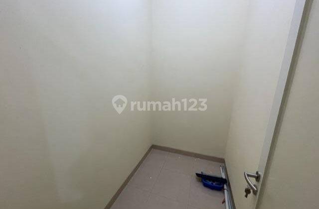 Unfurnished 3br House At Kapasan Kidul By Travelio Realty 22