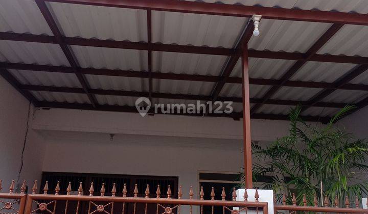 Unfurnished 3br House At Kapasan Kidul By Travelio Realty 31