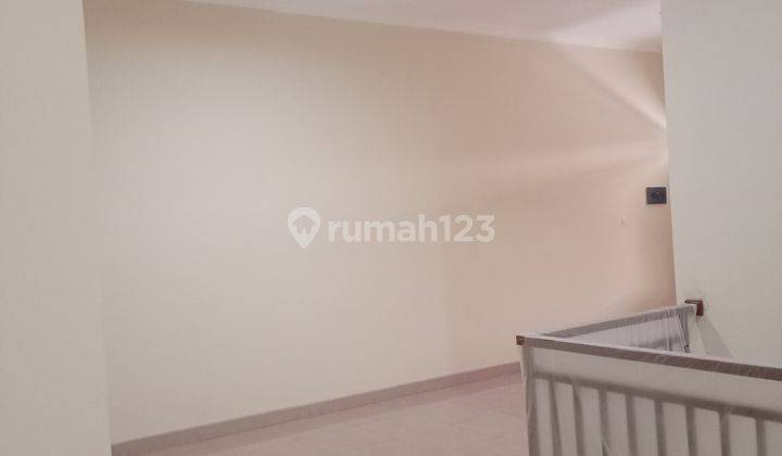 Unfurnished 3br House At Kapasan Kidul By Travelio Realty 43