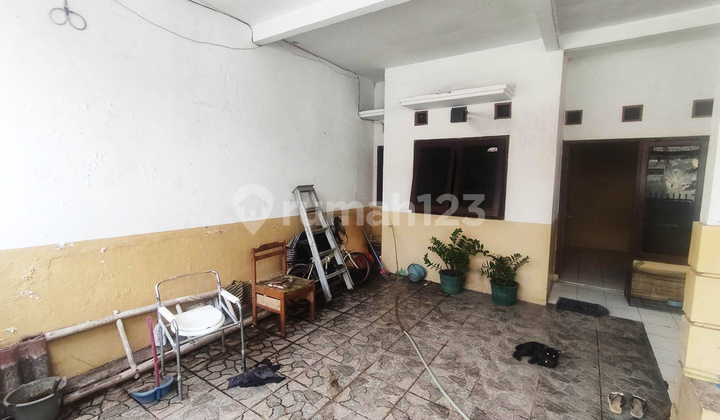 Unfurnished 4br House At Kp Kebantenan Jati Asih By Travelio Realty 4