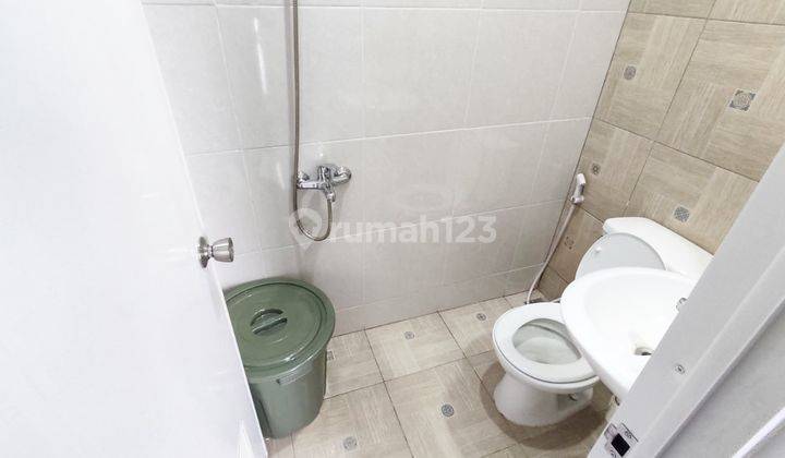 2br 3br House At Galuh Mas Karawang By Travelio 17