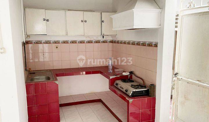 3br House At Barata Jaya By Travelio Realty 5
