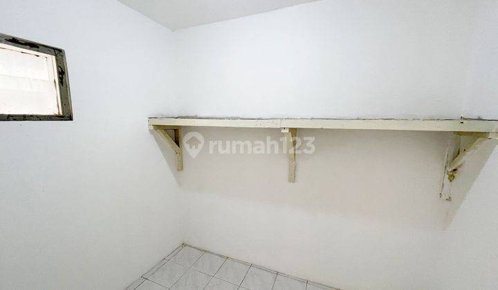 3br House At Barata Jaya By Travelio Realty 6