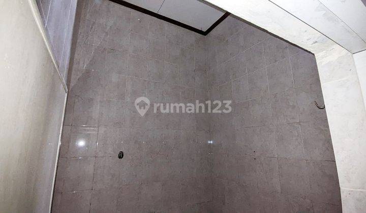 3br Unfurnished House At Griya Timur Indah By Travelio Realty 10