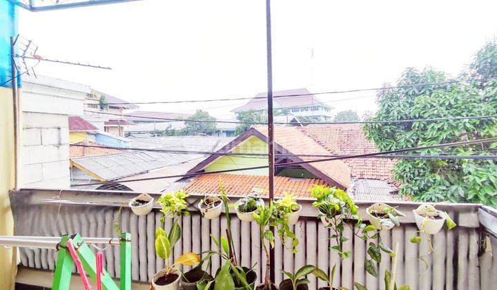 4br House At Sma 48 Pinang Ranti By Travelio Realty 12