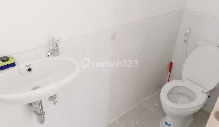 2br 3br House At Rolling Hills Makassar By Travelio Realty 18