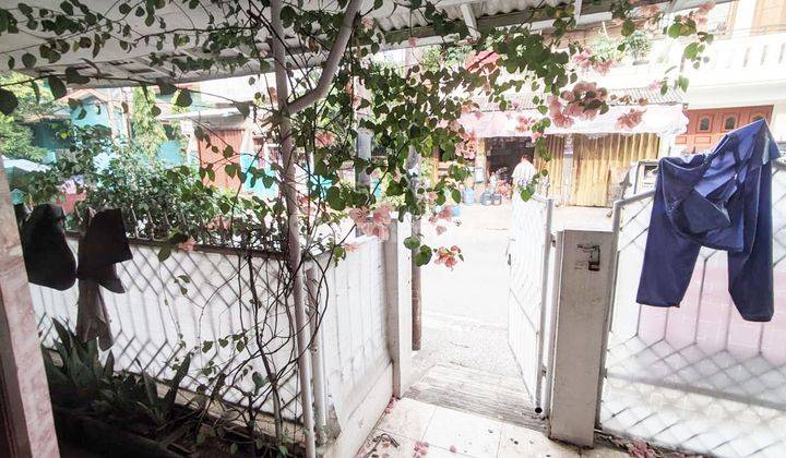 2br Unfurnished House At Narogong Rawalumbu Bekasi By Travelio 1