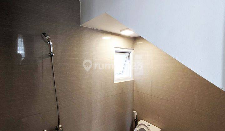 2br Unfurnished House At Citra Grand Cibubur Cbd By Travelio Realty 11
