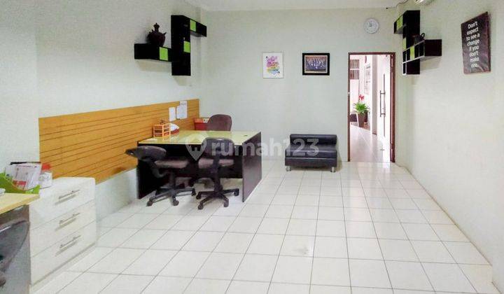 Ruko Furnished 3 Lantai At Pesona View By Travelio Realty 11