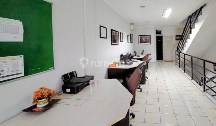 Ruko Furnished 3 Lantai At Pesona View By Travelio Realty 14