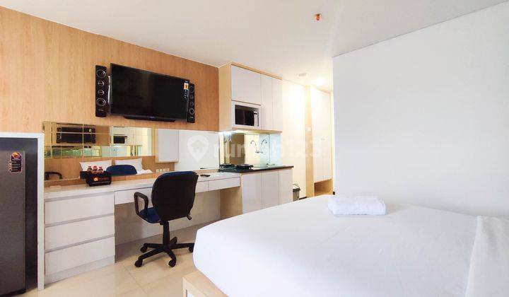 Studio Furnished Apartment At Sentraland Semarang By Travelio 5