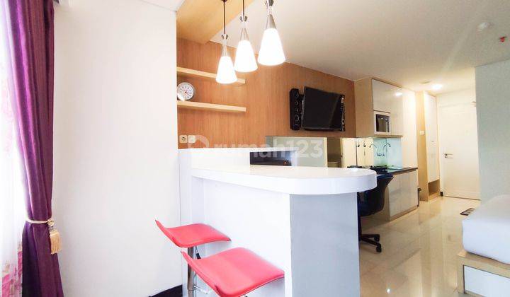 Studio Furnished Apartment At Sentraland Semarang By Travelio 13
