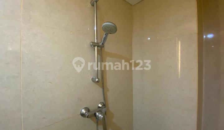 Studio Furnished Apartment At Warhol Residences By Travelio 12