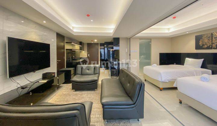 Studio Furnished Apartment At Warhol Residences By Travelio 16