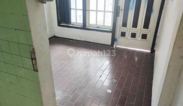 Unfurnished 4br House At Jambangan Baru By Travelio Realty 4