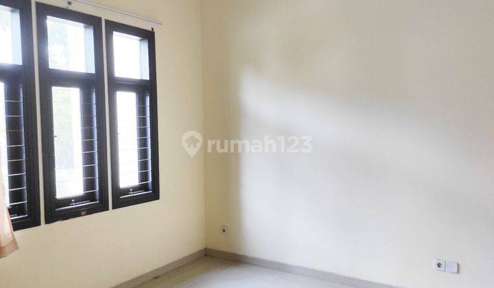 Unfurnished 4br House At Villa Bukit Regency By Travelio Realty 3