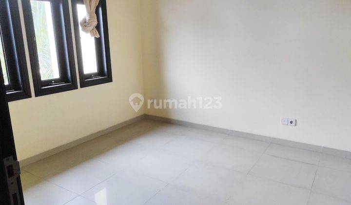 Unfurnished 4br House At Villa Bukit Regency By Travelio Realty 11