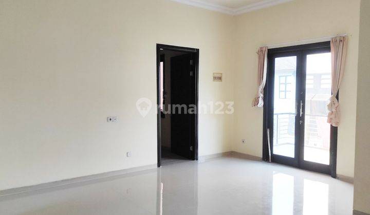 Unfurnished 4br House At Villa Bukit Regency By Travelio Realty 13