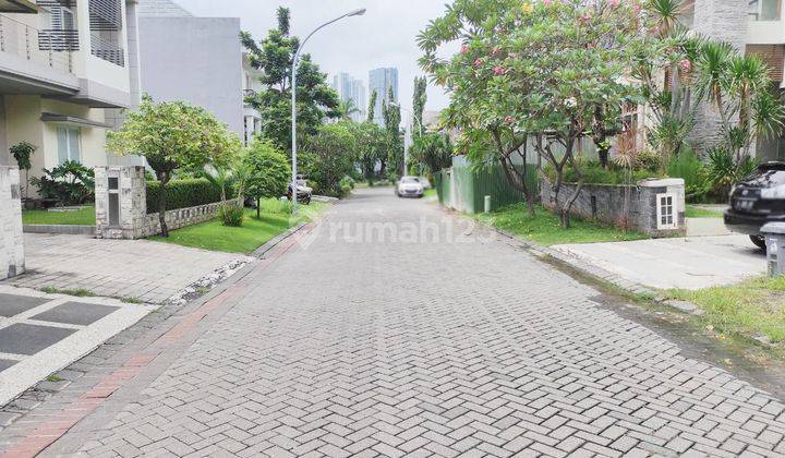 Unfurnished 4br House At Villa Bukit Regency By Travelio Realty 22