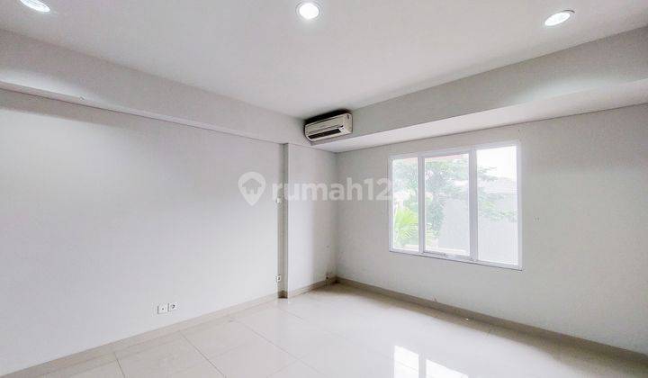 Studio Furnished And Unfurnished Apartemen Beverly 90210 2