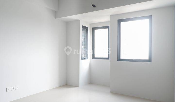 Studio 1br 2br Furnished And Unfurnished Apartemen Uc By Travelio 2