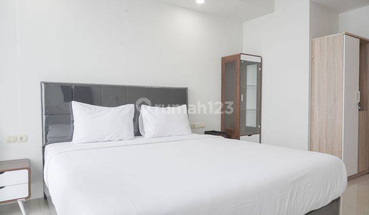 Studio 2br Furnished Apartemen Harco Mangga Besar By Travelio 2