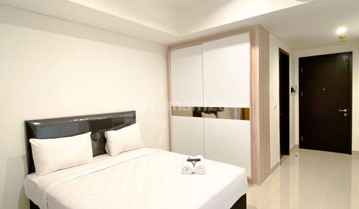 Studio Furnished Apartemen Cleon Park 2